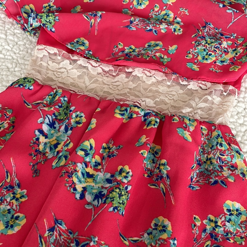 Three Dresses - Picture 3 of 7